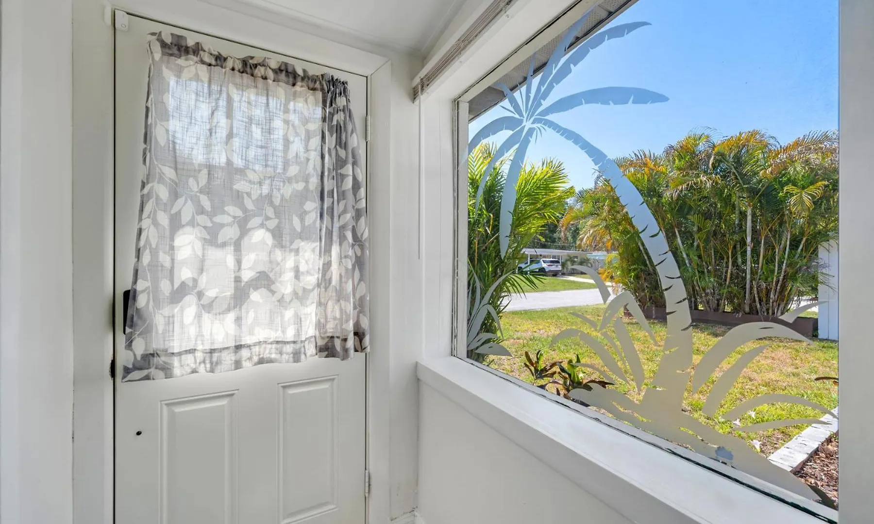 Private Pool Mins To Beach And Pet Friendly Largo