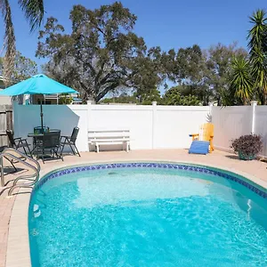  Holiday home License To Chill - Heated Pool, Indian Rocks Beach, Play